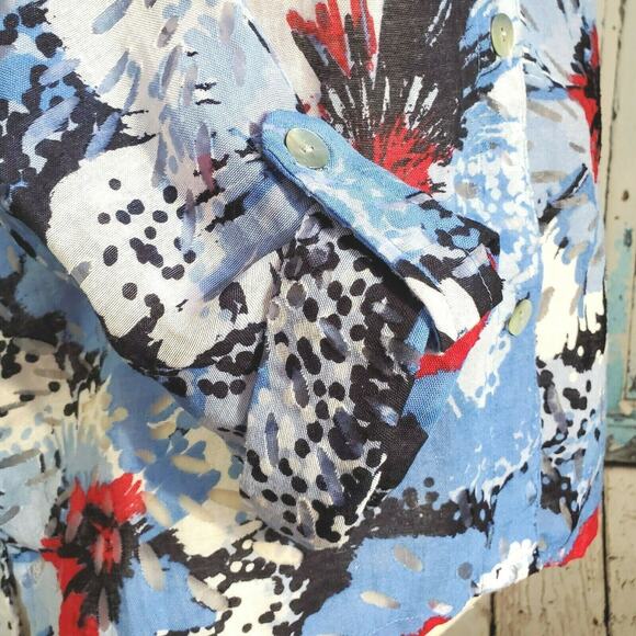 Brielle Blvd Burnout Top Size 8 Blue & Red Floral Semi Sheer Pearl Buttons Retro - Picture 5 of 12